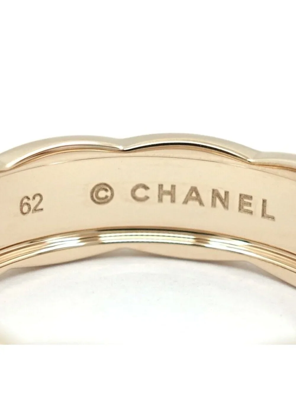 Chanel 18k Pink Gold Coco Crush Ring Medium Model Beige